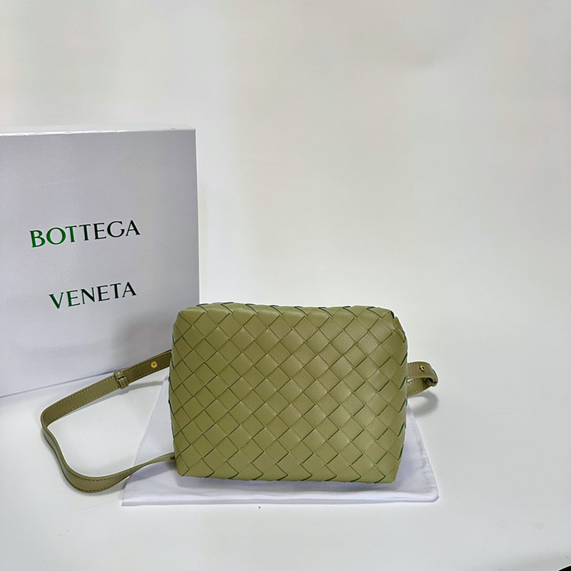 N品 Bottega Veneta ボッテガ・ヴェネタ スモール パラシュート トラバーチン 796569VCPPT2916 ラムスキン ゴールド金具 激安優良店 - 画像 (5)