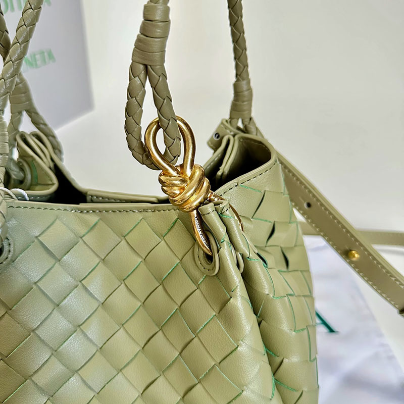 N品 Bottega Veneta ボッテガ・ヴェネタ スモール パラシュート トラバーチン 796569VCPPT2916 ラムスキン ゴールド金具 激安優良店 - 画像 (3)