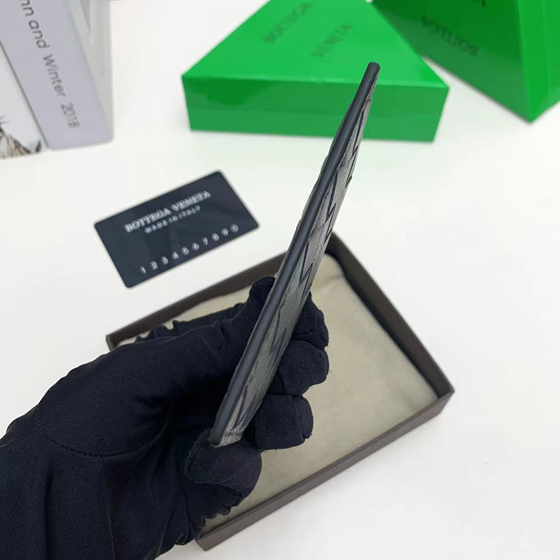 最高級ボッテガスーパーコピー ボッテガヴェネタカードケースコピー イントレチャート クレジットカードケース ブラック 742325VCPP38425 ラムスキン、カーフ - 画像 (5)