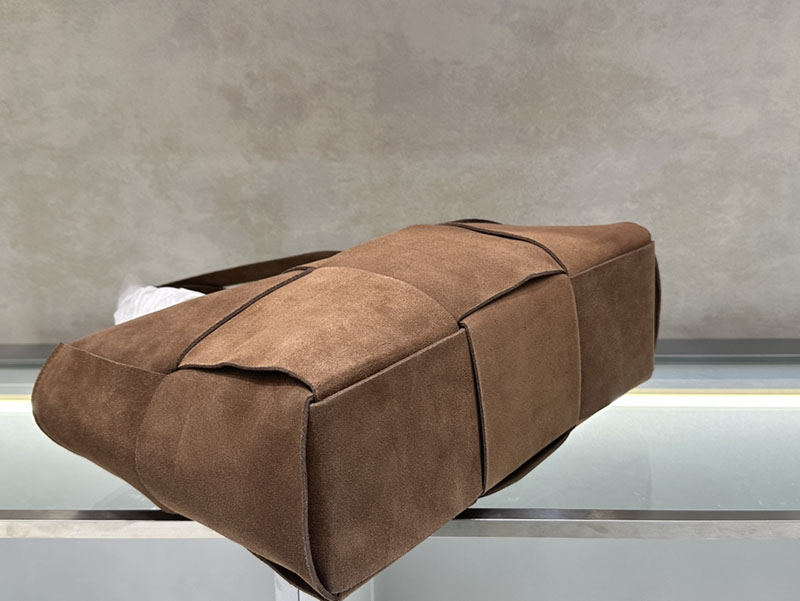 N品 Bottega Veneta ボッテガ・ヴェネタ ミディアム アルコ トートバッグ キャラメル 966975VCP119830 カーフスキンスキン ゴールド金具 激安優良店 - 画像 (4)