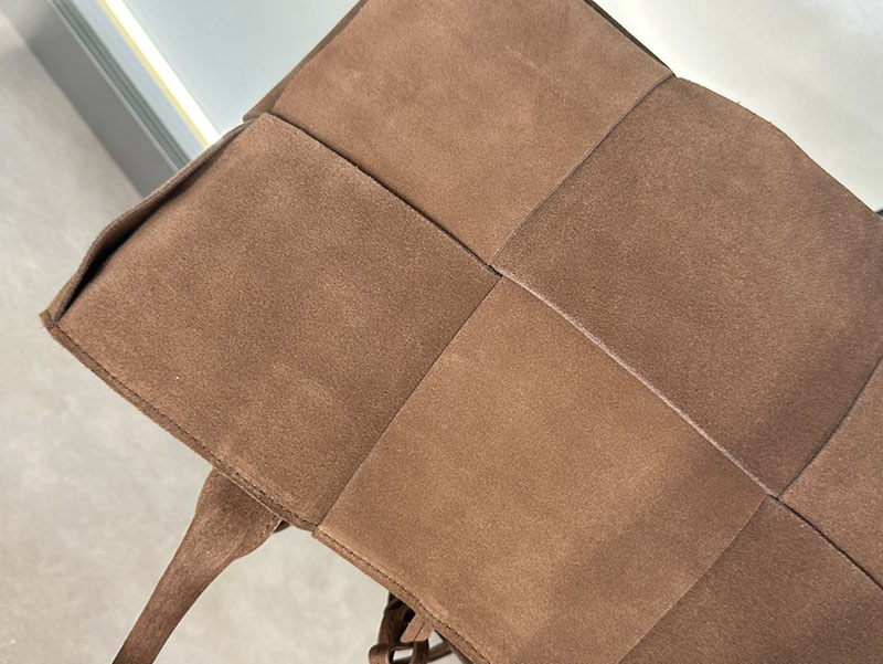 N品 Bottega Veneta ボッテガ・ヴェネタ ミディアム アルコ トートバッグ キャラメル 966975VCP119830 カーフスキンスキン ゴールド金具 激安優良店 - 画像 (3)
