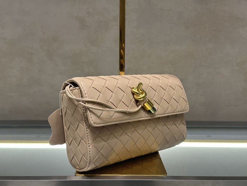 N品 Bottega Veneta ボッテガ・ヴェネタ Andiamo ショルダーバッグ ポリッジ 9905B1VCPP39776 ラムスキン、カーフ ゴールド金具 激安優良店 - 画像 (7)
