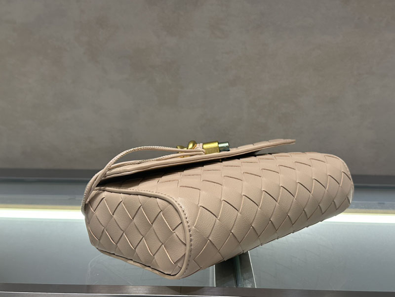 N品 Bottega Veneta ボッテガ・ヴェネタ Andiamo ショルダーバッグ ポリッジ 9905B1VCPP39776 ラムスキン、カーフ ゴールド金具 激安優良店 - 画像 (5)