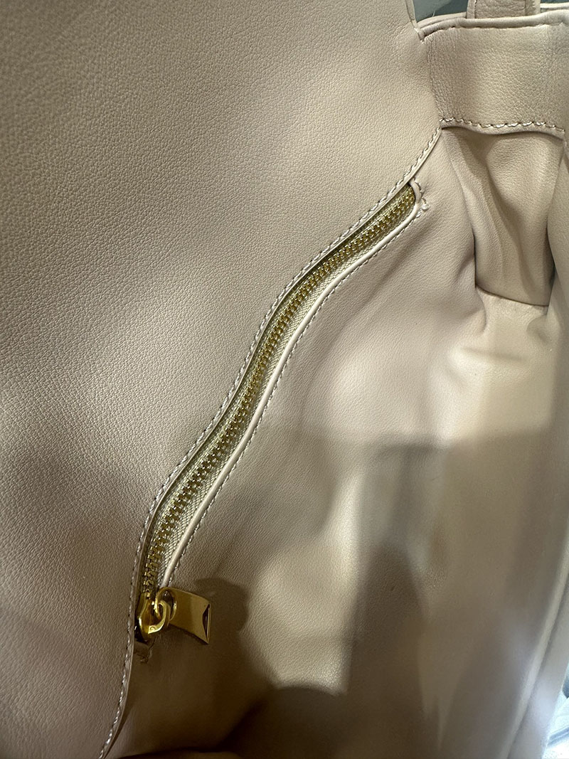 N品 Bottega Veneta ボッテガ・ヴェネタ Andiamo ショルダーバッグ ポリッジ 9905B1VCPP39776 ラムスキン、カーフ ゴールド金具 激安優良店 - 画像 (2)