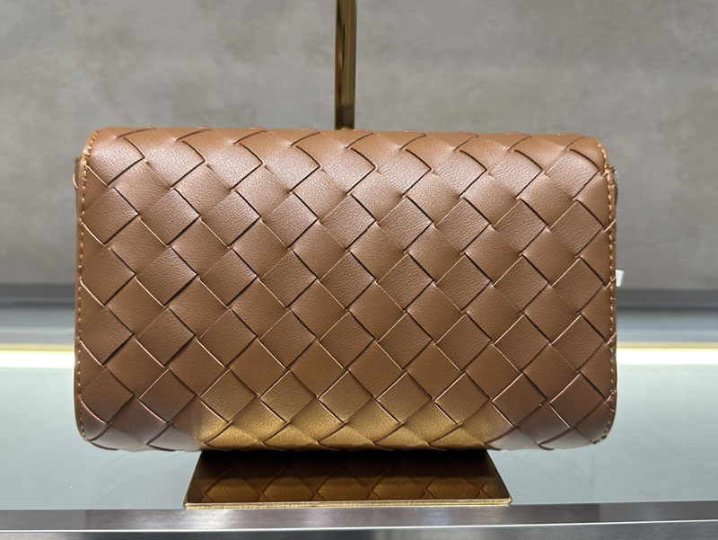 N品 Bottega Veneta ボッテガ・ヴェネタ Andiamo ショルダーバッグ キャラメル 9905B1VCPP39830 ラムスキン、カーフ ゴールド金具 激安優良店 - 画像 (5)