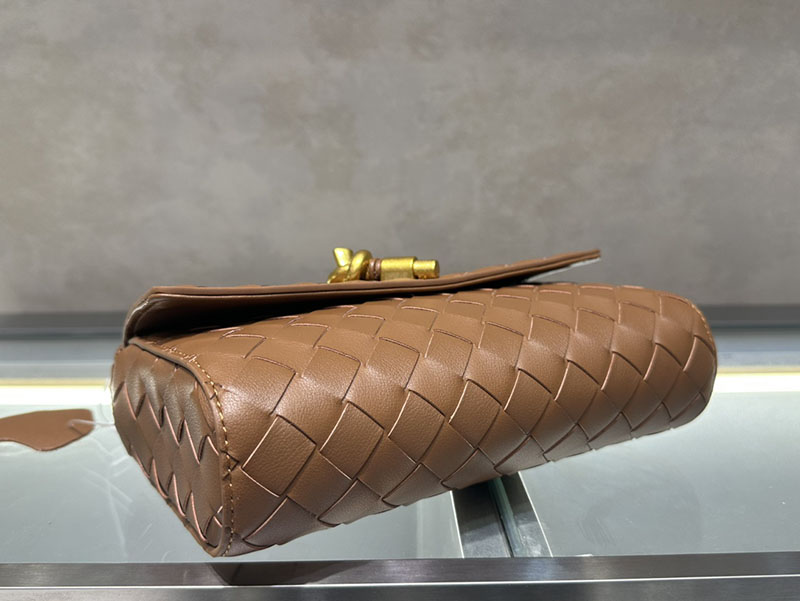 N品 Bottega Veneta ボッテガ・ヴェネタ Andiamo ショルダーバッグ キャラメル 9905B1VCPP39830 ラムスキン、カーフ ゴールド金具 激安優良店 - 画像 (4)