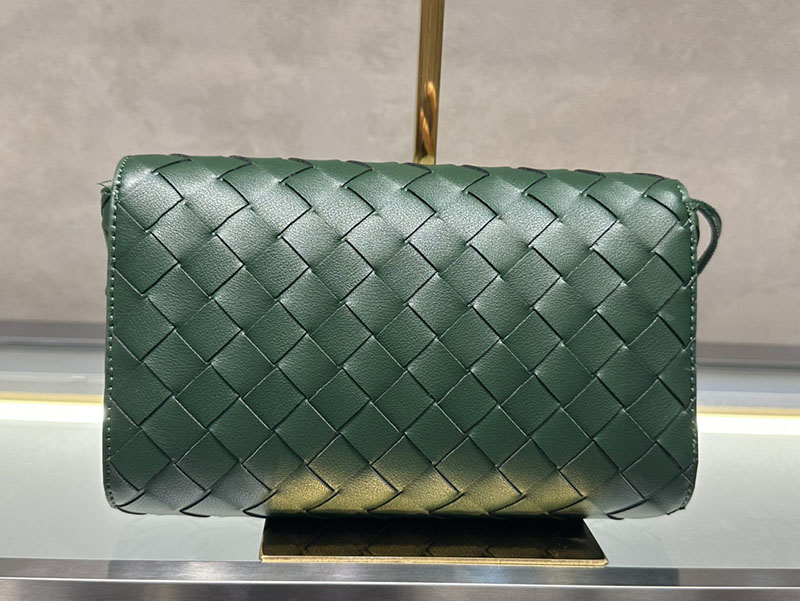 N品 Bottega Veneta ボッテガ・ヴェネタ Andiamo ショルダーバッグ エメラルド グリーン 9905B1VCPP33049 ラムスキン、カーフ ゴールド金具 激安優良店 - 画像 (5)