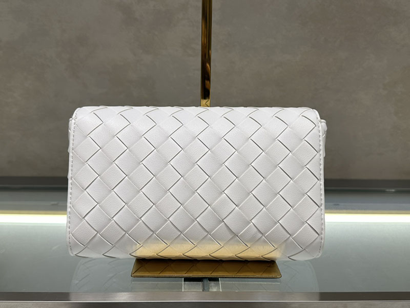 N品 Bottega Veneta ボッテガ・ヴェネタ Andiamo ショルダーバッグ ホワイト 9905B1VCPP39009 ラムスキン、カーフ ゴールド金具 激安優良店 - 画像 (7)