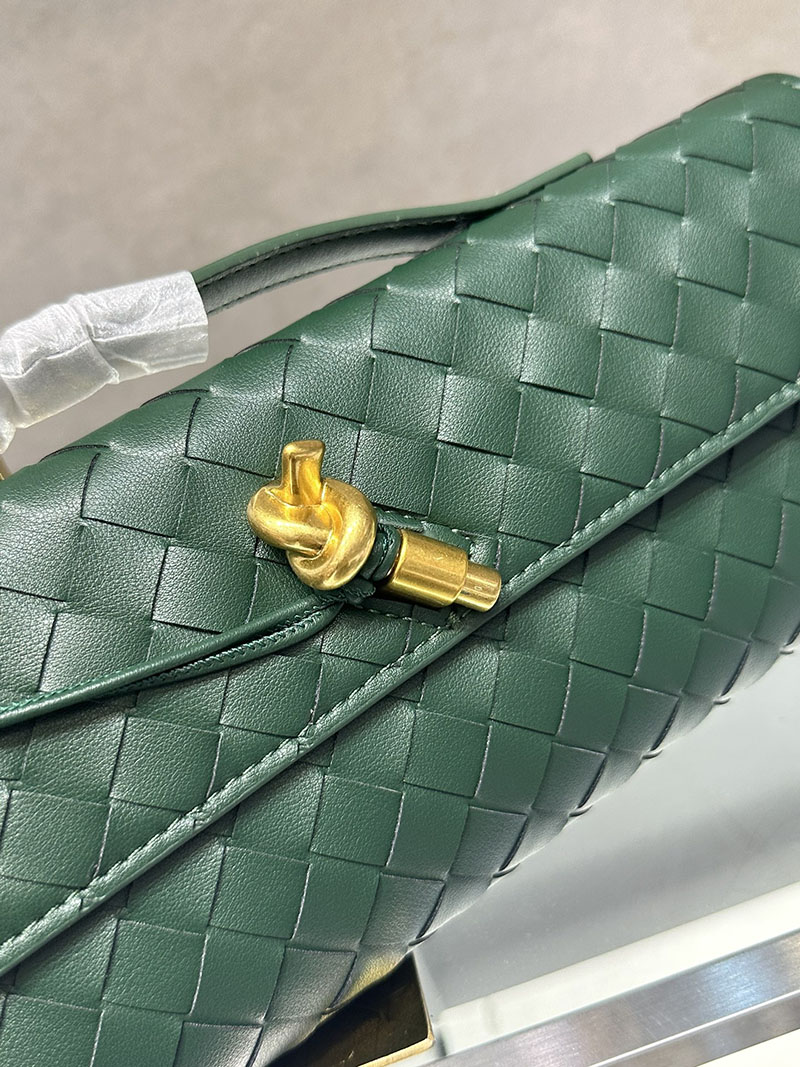 N品 Bottega Veneta ボッテガ・ヴェネタ アンディアーモ クラッチバッグ エメラルド グリーン 741511VCPP33050 ラムスキン、カーフ ゴールド金具 激安優良店 - 画像 (4)