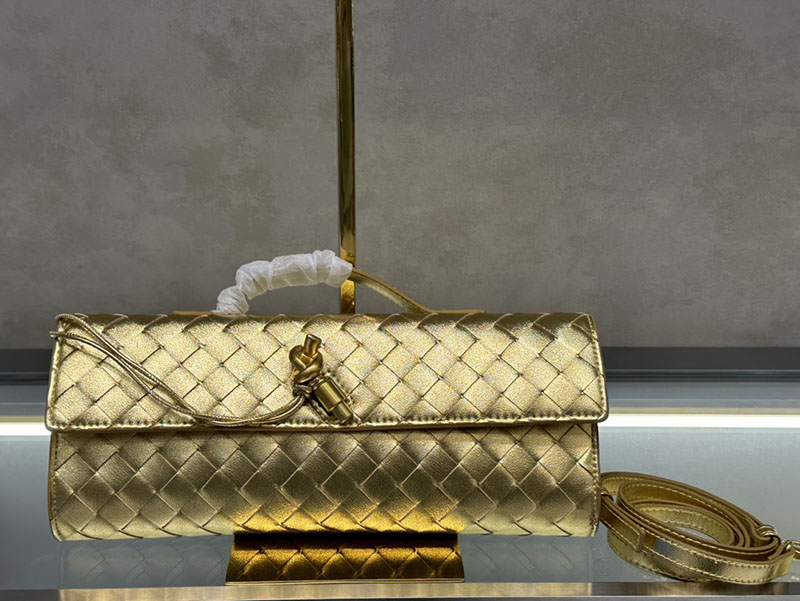 N品 Bottega Veneta ボッテガ・ヴェネタ アンディアーモ クラッチバッグ ゴールド 741511VCPP38472 ラムスキン、カーフ ゴールド金具 激安優良店 - 画像 (7)