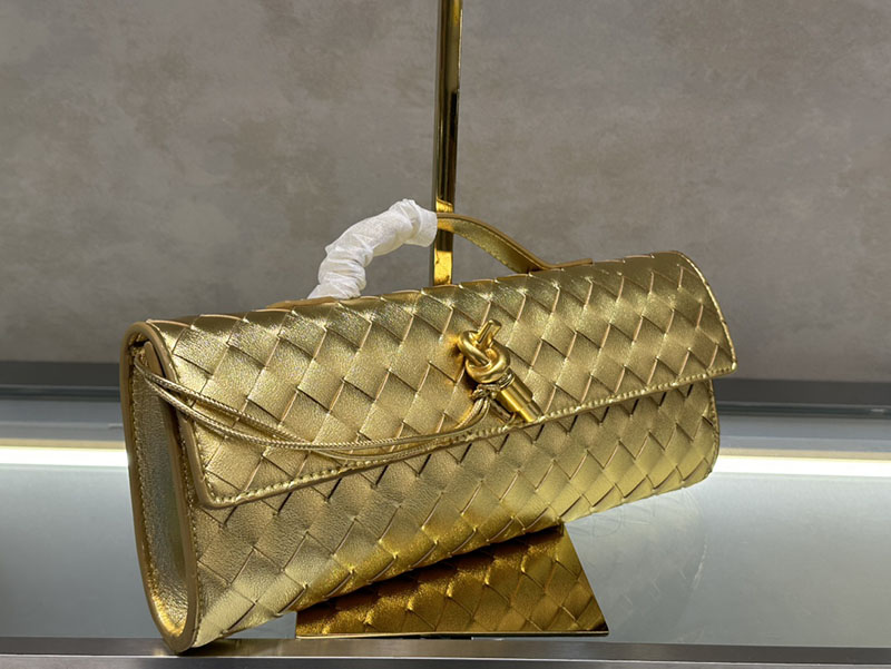 N品 Bottega Veneta ボッテガ・ヴェネタ アンディアーモ クラッチバッグ ゴールド 741511VCPP38472 ラムスキン、カーフ ゴールド金具 激安優良店 - 画像 (6)