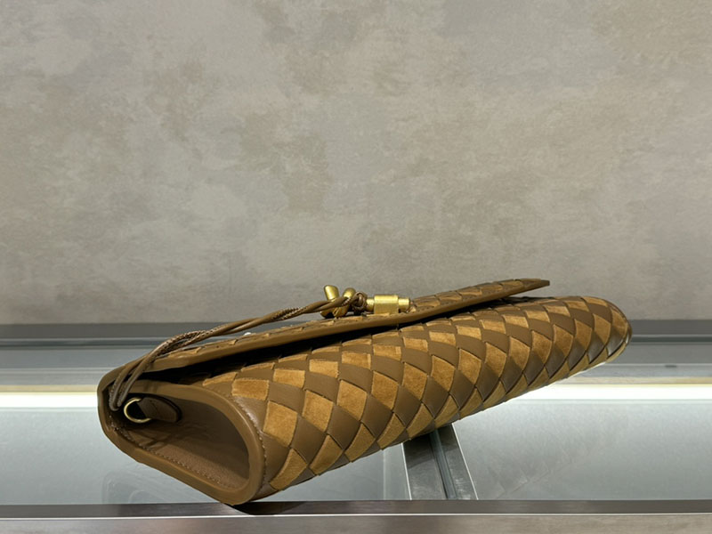 N品 Bottega Veneta ボッテガ・ヴェネタ アンディアーモ クラッチバッグ キャラメルXフォンデンテ 741511VCPP39999 ラムスキン、カーフ ゴールド金具 激安優良店 - 画像 (4)