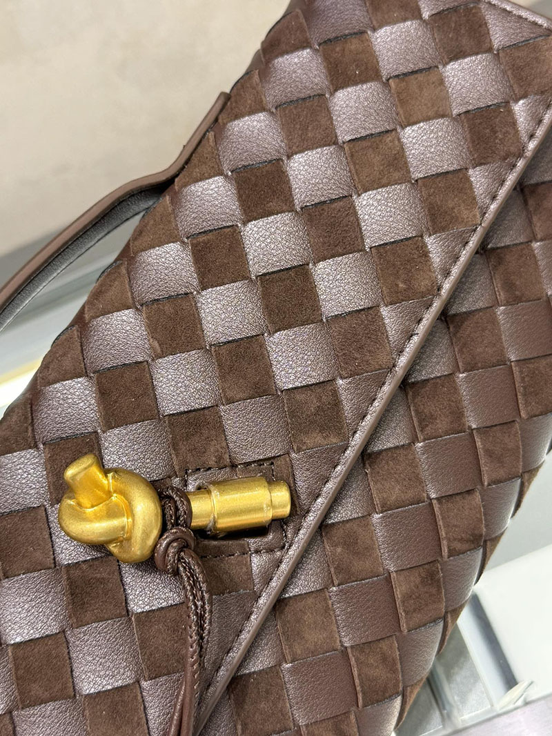 N品 Bottega Veneta ボッテガ・ヴェネタ アンディアーモ クラッチバッグ フォンデンテ 741511VCPP32132 ラムスキン、カーフ ゴールド金具 激安優良店 - 画像 (4)