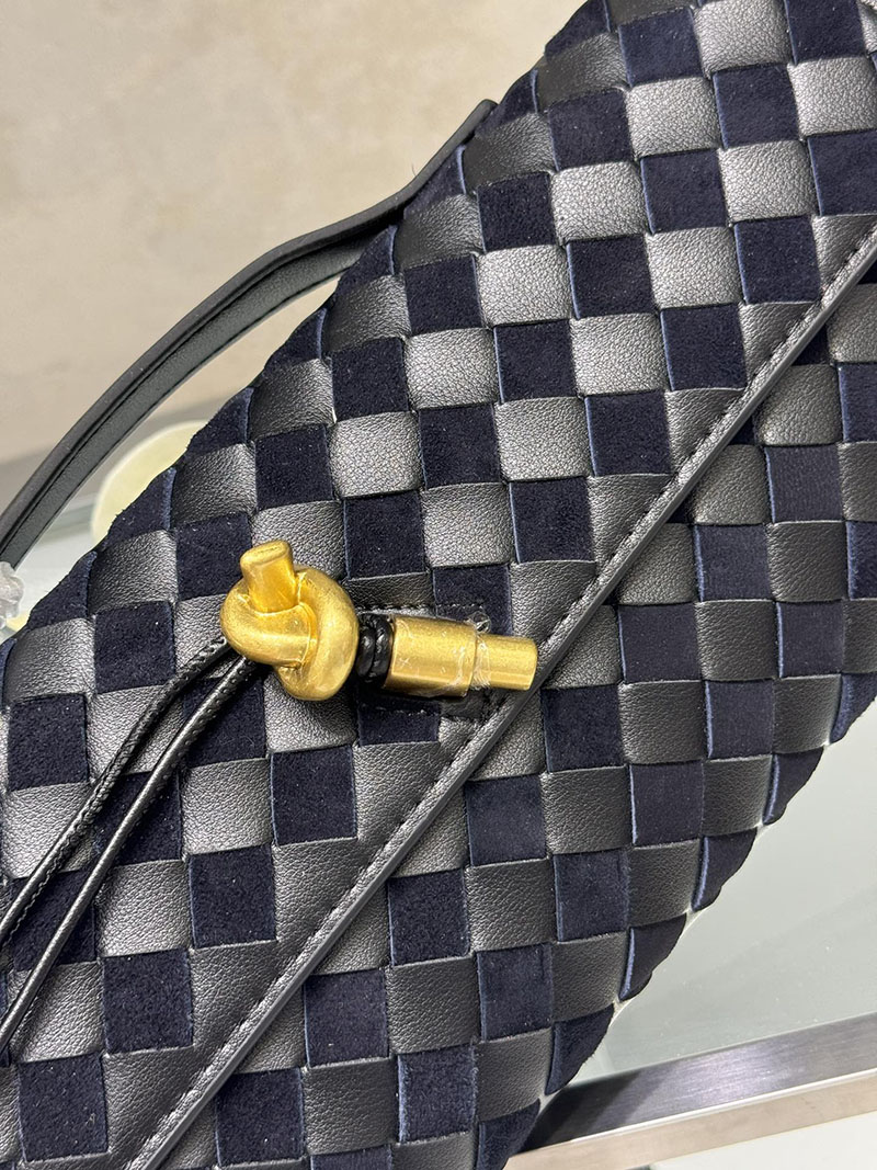 N品 Bottega Veneta ボッテガ・ヴェネタ アンディアーモ クラッチバッグ スペースXブラック 741511VCPP31111 ラムスキン、カーフ ゴールド金具 激安優良店 - 画像 (5)