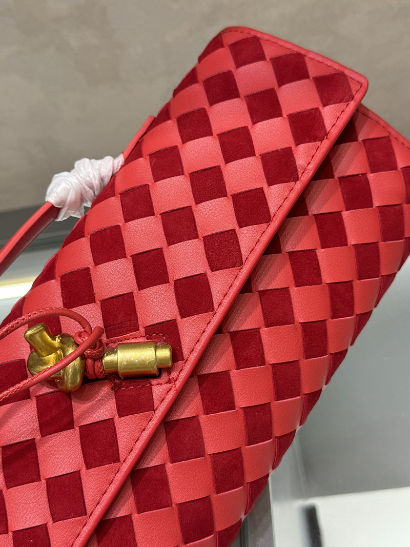 N品 Bottega Veneta ボッテガ・ヴェネタ アンディアーモ クラッチバッグ ヴェルニ 741511VCPP36459 ラムスキン、カーフ ゴールド金具 激安優良店 - 画像 (4)
