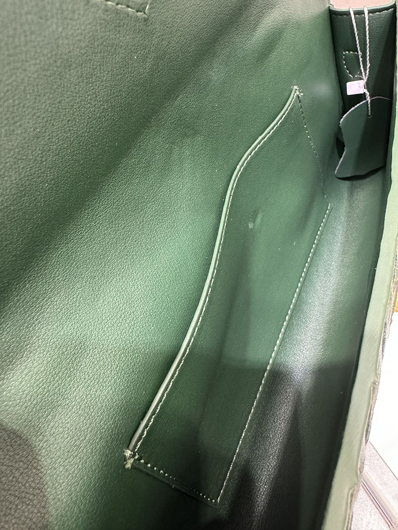 N品 Bottega Veneta ボッテガ・ヴェネタ アンディアーモ クラッチバッグ グリーン 741511VCPP36666 ラムスキン、カーフ ゴールド金具 激安優良店 - 画像 (2)