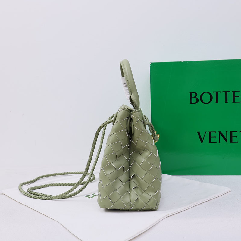N品 Bottega Veneta ボッテガ・ヴェネタ スモール イーストウエスト アンディアーモ ニューセージ 766010VCPP13411 ラムスキン ゴールド金具 激安優良店 - 画像 (7)