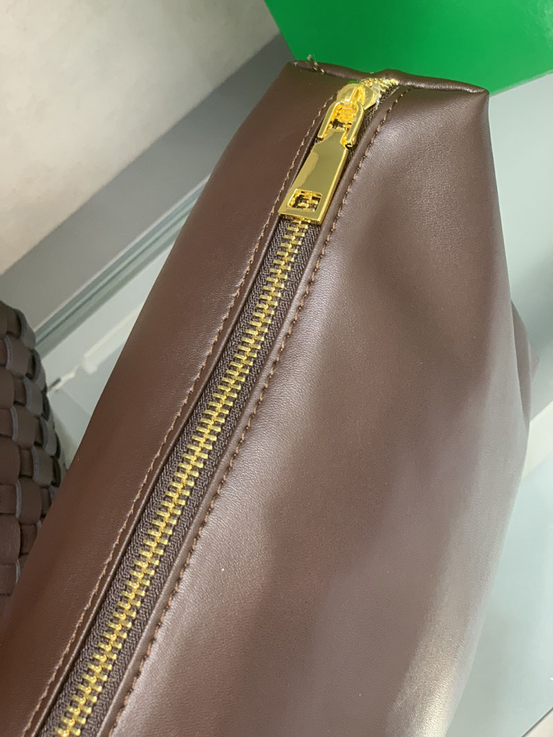 N品 Bottega Veneta ボッテガ・ヴェネタ トートバッグGM 人気 フォンデンテ 608811V91312132 ラムスキン ゴールド金具 激安優良店 - 画像 (3)