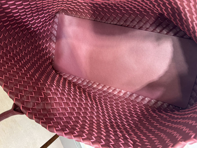 N品 Bottega Veneta ボッテガ・ヴェネタ トートバッグGM 人気 バローロ 608811V91312250 ラムスキン ゴールド金具 激安優良店 - 画像 (3)