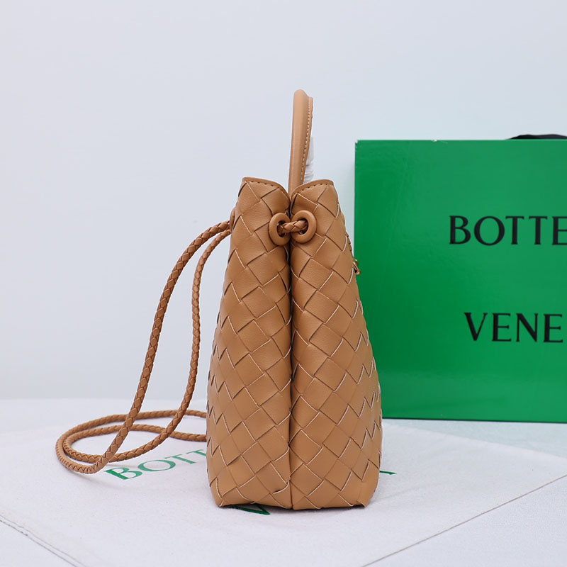 N品 Bottega Veneta ボッテガ・ヴェネタ スモール アンディアーモ キャラメル 766014VCPP19830 ラムスキン ゴールド金具 激安優良店 - 画像 (7)