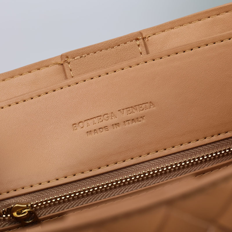 N品 Bottega Veneta ボッテガ・ヴェネタ スモール アンディアーモ キャラメル 766014VCPP19830 ラムスキン ゴールド金具 激安優良店 - 画像 (3)