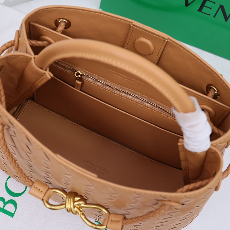 N品 Bottega Veneta ボッテガ・ヴェネタ スモール アンディアーモ キャラメル 766014VCPP19830 ラムスキン ゴールド金具 激安優良店 - 画像 (2)