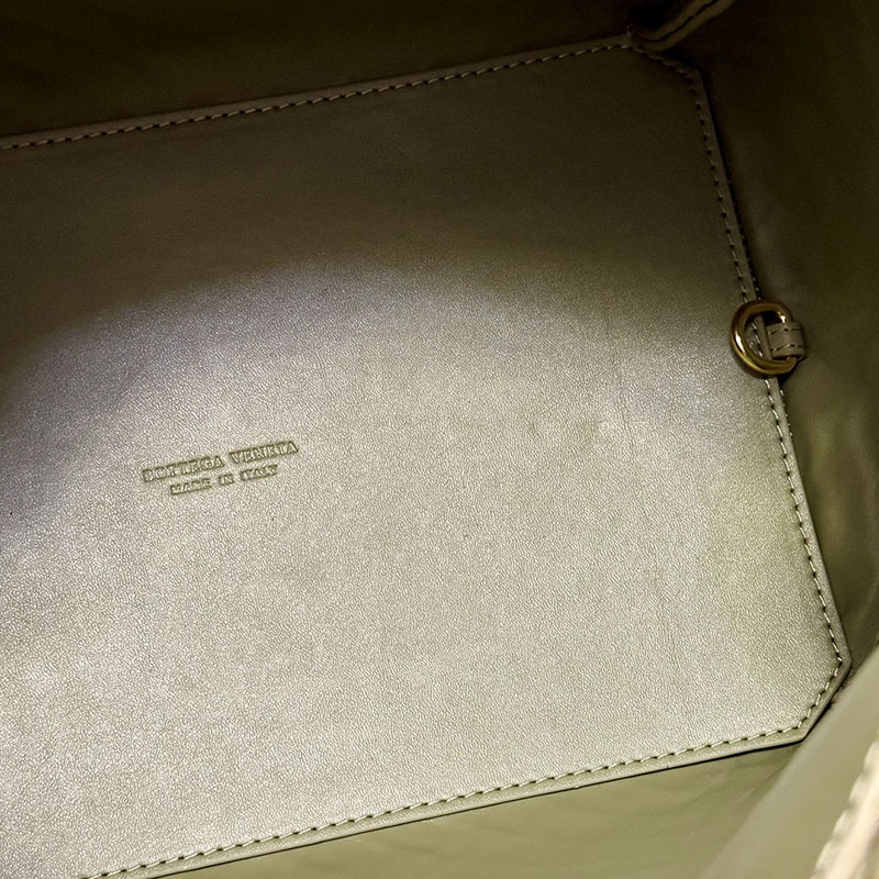 N品 Bottega Veneta ボッテガ・ヴェネタ ラージ パラシュート Large Parachute トラバーチン 796571VCPPT2916 ラムスキン ゴールド金具 激安優良店 - 画像 (2)