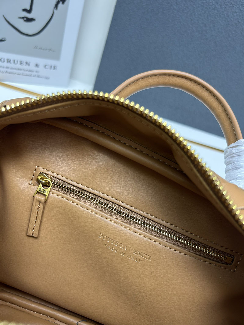 N品 Bottega Veneta ボッテガ・ヴェネタ ゲッタウェイ スモール トップハンドル バッグ キャラメル 776736VCPP19830 ラムスキン ゴールド金具 激安優良店 - 画像 (2)