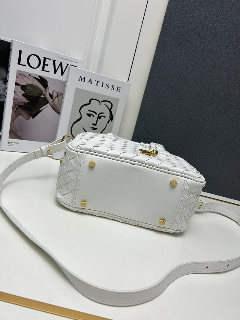 N品 Bottega Veneta ボッテガ・ヴェネタ ゲッタウェイ スモール トップハンドル バッグ ホワイト 776736VCPP19009 ラムスキン ゴールド金具 激安優良店 - 画像 (7)