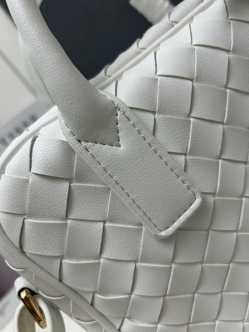 N品 Bottega Veneta ボッテガ・ヴェネタ ゲッタウェイ スモール トップハンドル バッグ ホワイト 776736VCPP19009 ラムスキン ゴールド金具 激安優良店 - 画像 (4)