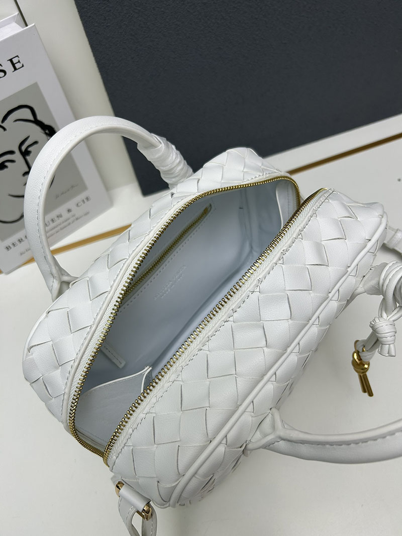 N品 Bottega Veneta ボッテガ・ヴェネタ ゲッタウェイ スモール トップハンドル バッグ ホワイト 776736VCPP19009 ラムスキン ゴールド金具 激安優良店 - 画像 (3)