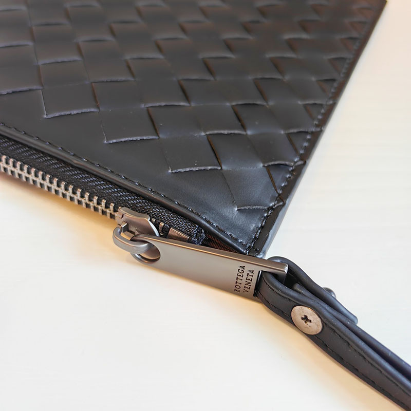 N品 Bottega Veneta ボッテガ・ヴェネタ ミディアム ポーチ スペース 608232VCPP98837 ラムスキン シルバー金具 激安優良店 - 画像 (7)