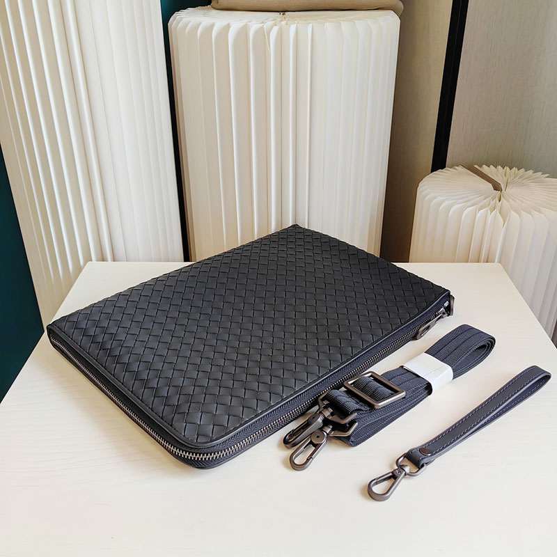 N品 Bottega Veneta ボッテガ・ヴェネタ ゲッタウェイ ドキュメントケース スペース 786664V2HL18837 ラムスキン シルバー金具 激安優良店 - 画像 (7)