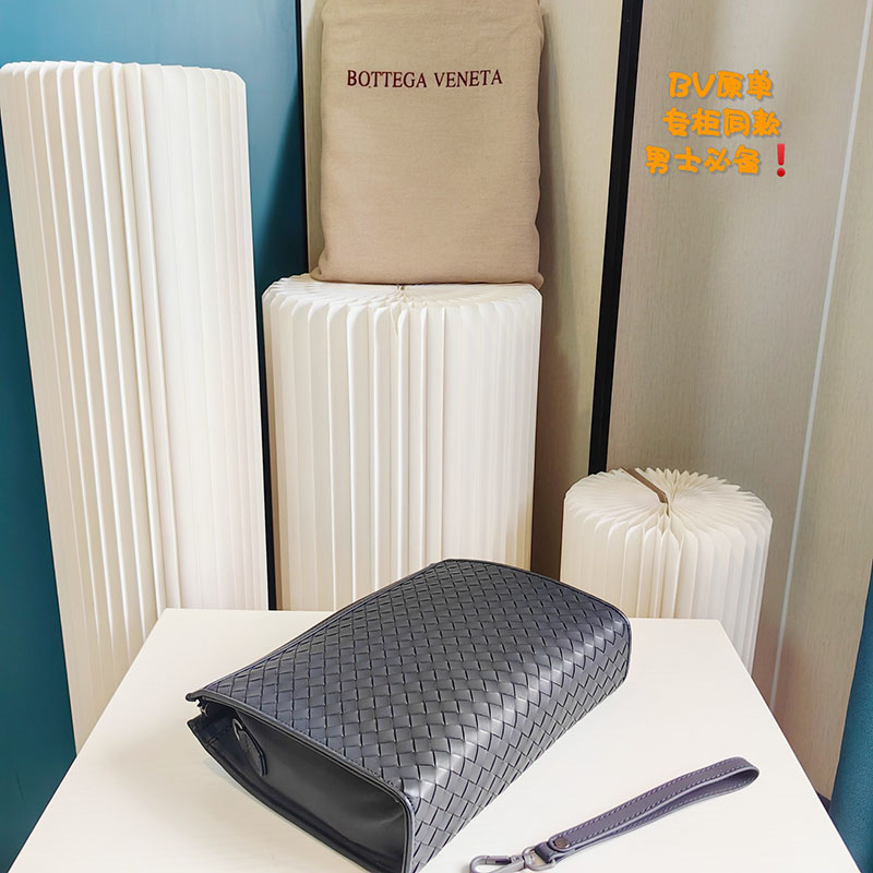 N品 Bottega Veneta ボッテガ・ヴェネタ イントレチャート ハーフ ファスナーポーチ スペース 607479VCPQ58837 ラムスキン シルバー金具 激安優良店 - 画像 (8)
