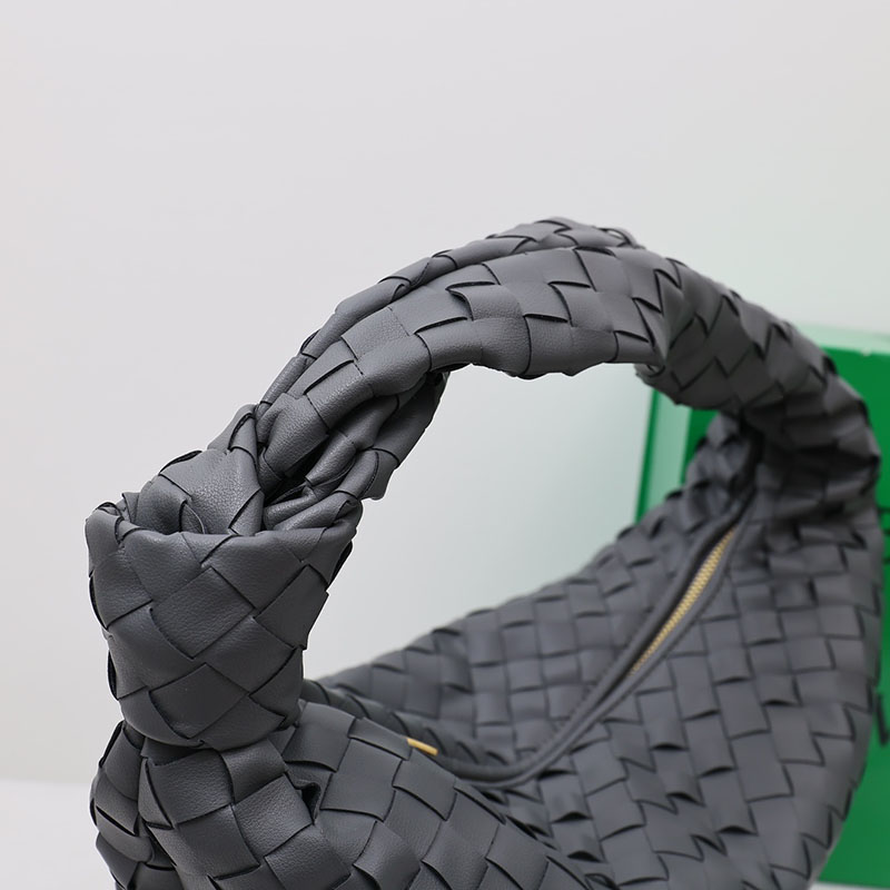 N品 Bottega Veneta ボッテガ・ヴェネタ ティーン ジョディ ネロ 690225VCPP08803 ラムスキン、カーフ ゴールド金具 激安優良店 - 画像 (7)
