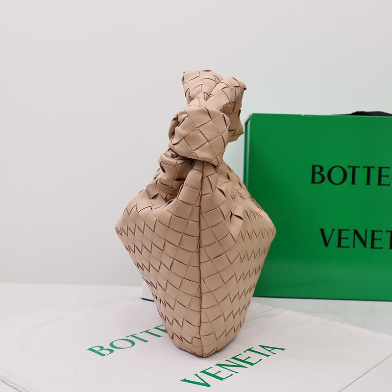 N品 Bottega Veneta ボッテガ・ヴェネタ ティーン ジョディ マカロン 690225VCPP07671 ラムスキン、カーフ ゴールド金具 激安優良店 - 画像 (8)