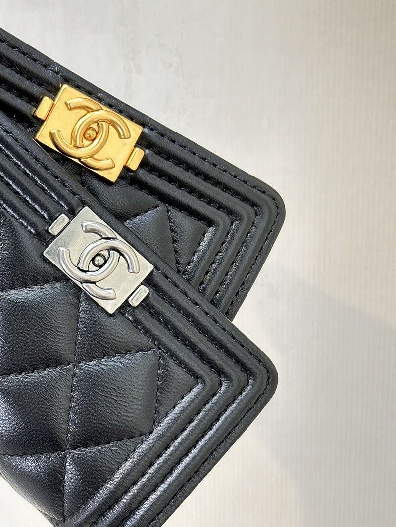最高級シャネルスーパーコピー シャネル財布コピー スモールフラップウォレット 三つ折り 財布 人気色 黒 (ブラック) A80734 カーフスキン ゴールド金具 2411002 - 画像 (9)