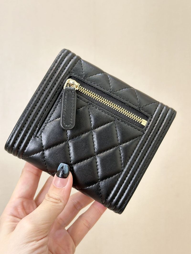 最高級シャネルスーパーコピー シャネル財布コピー スモールフラップウォレット 三つ折り 財布 人気色 黒 (ブラック) A80734 カーフスキン ゴールド金具 2411002 - 画像 (3)