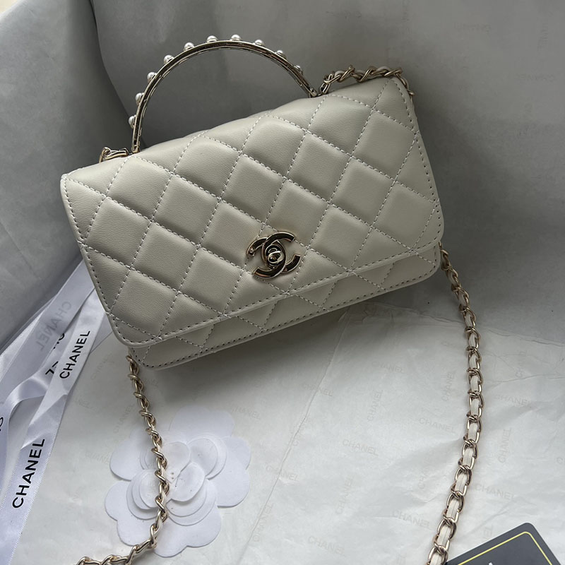 最高級シャネルスーパーコピー シャネルバッグコピー CHANEL バッグ 2025 新作 チェーンウォレット 白 (ホワイト) 1201 カーフスキン シャンパンゴールド金具 2411014 - 画像 (9)