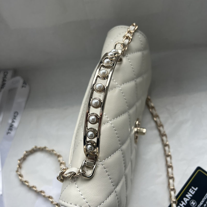 最高級シャネルスーパーコピー シャネルバッグコピー CHANEL バッグ 2025 新作 チェーンウォレット 白 (ホワイト) 1201 カーフスキン シャンパンゴールド金具 2411014 - 画像 (8)