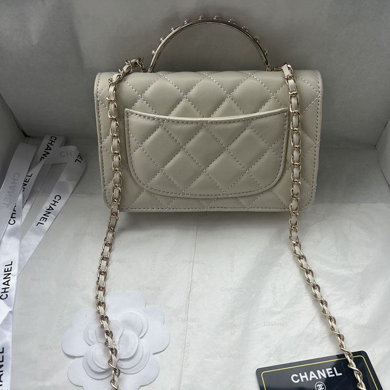 最高級シャネルスーパーコピー シャネルバッグコピー CHANEL バッグ 2025 新作 チェーンウォレット 白 (ホワイト) 1201 カーフスキン シャンパンゴールド金具 2411014 - 画像 (4)