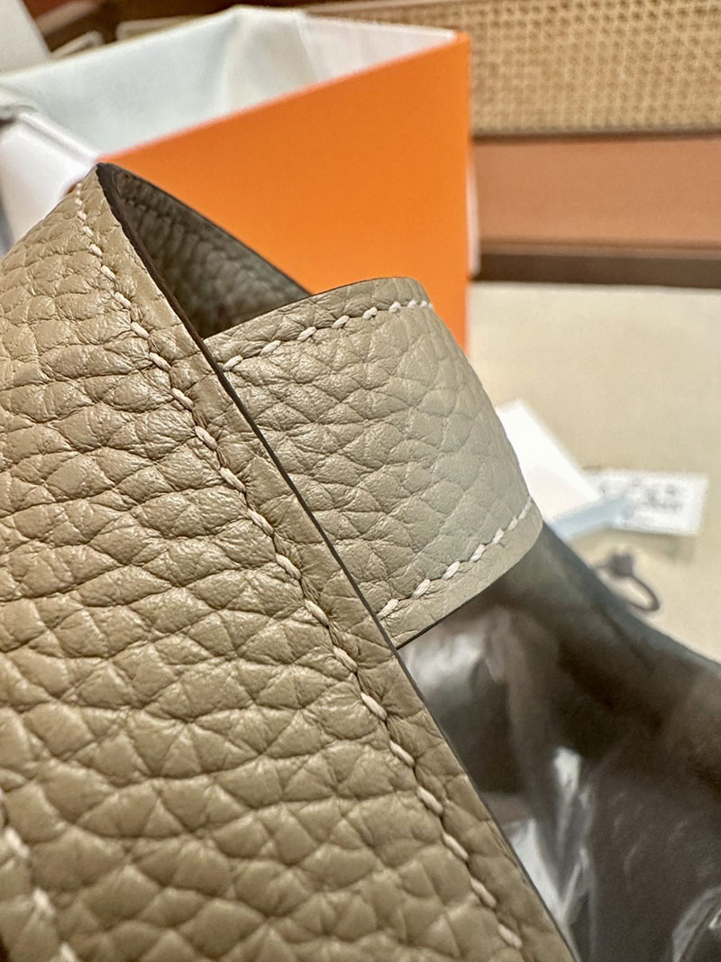 エルメス ハンドバッグ ピコタン pm 定価 ピコタンロック 18 PM ベージュマルファ トリヨンクレマンス ゴールド金具 2412041 - 画像 (2)