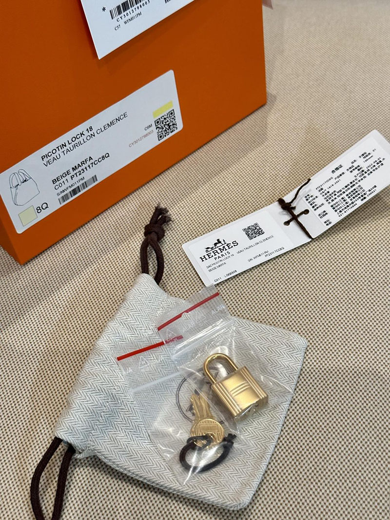 エルメス ハンドバッグ ピコタン pm 定価 ピコタンロック 18 PM ベージュマルファ トリヨンクレマンス ゴールド金具 2412041 - 画像 (8)