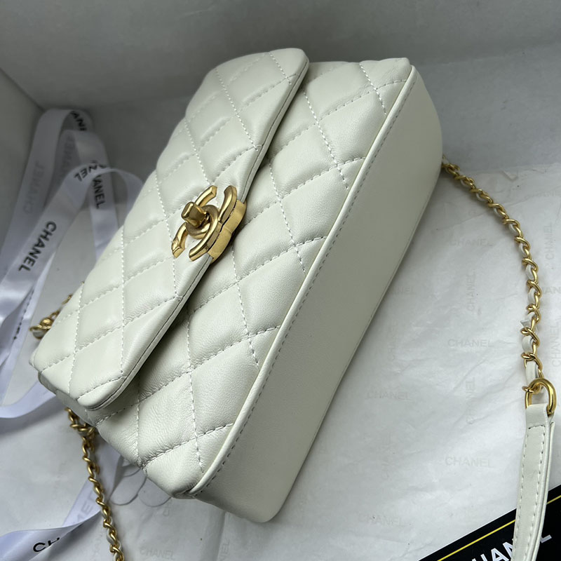 最高級シャネルスーパーコピー シャネルバッグコピー chanel パールチェーン バッグ 新作 2024 白 (ホワイト) AS359 カーフスキン ゴールド金具 2411083 - 画像 (7)