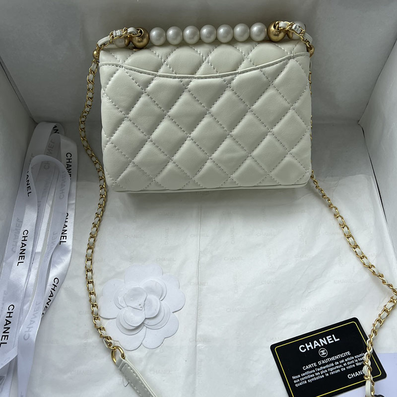 最高級シャネルスーパーコピー シャネルバッグコピー chanel パールチェーン バッグ 新作 2024 白 (ホワイト) AS359 カーフスキン ゴールド金具 2411083 - 画像 (4)