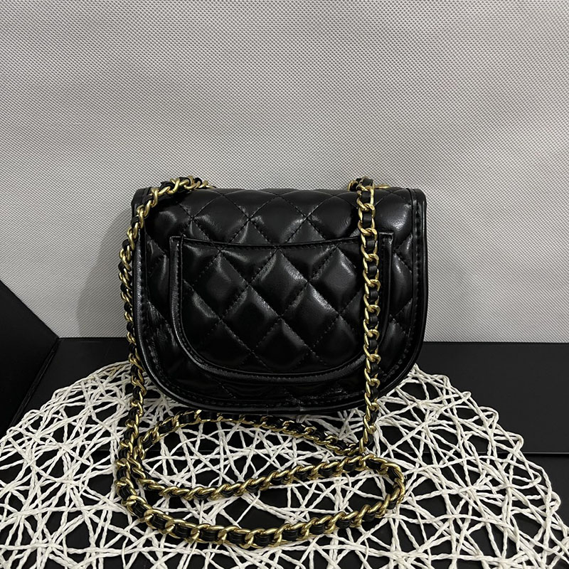 最高級シャネルスーパーコピー シャネルバッグコピー CHANEL チェーンショルダーバッグ サドルバッグ 黒 (ブラック) AS515 カーフスキン ゴールド金具 2411142 - 画像 (4)