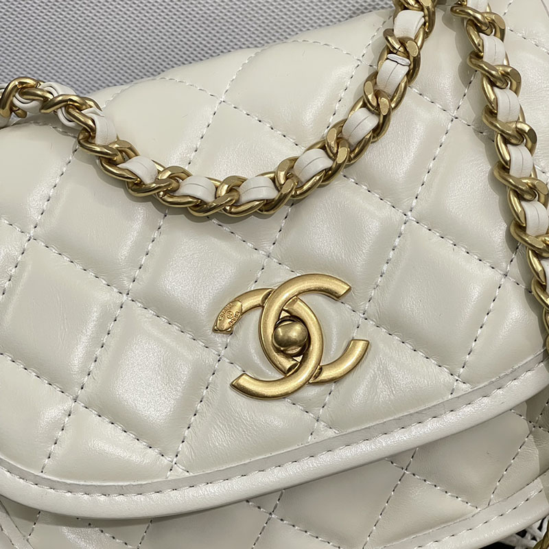 最高級シャネルスーパーコピー シャネルバッグコピー CHANEL チェーンショルダーバッグ サドルバッグ 白 (ホワイト) AS515 カーフスキン ゴールド金具 2411143 - 画像 (8)