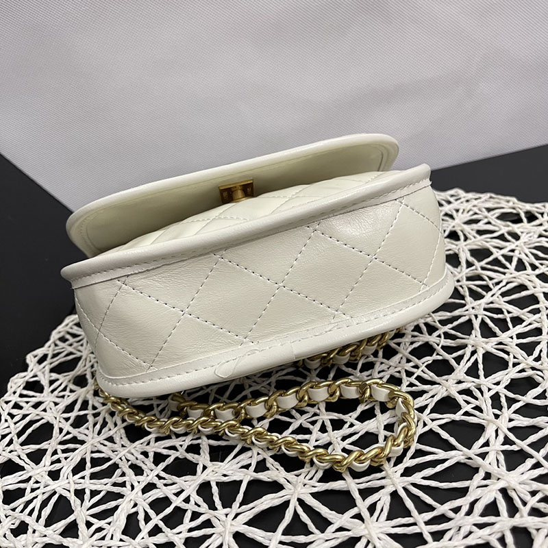最高級シャネルスーパーコピー シャネルバッグコピー CHANEL チェーンショルダーバッグ サドルバッグ 白 (ホワイト) AS515 カーフスキン ゴールド金具 2411143 - 画像 (5)