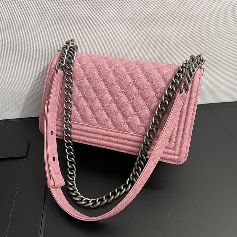 最高級シャネルスーパーコピー シャネルバッグコピー ショルダーバッグ レディース 人気 ブランド ピンク A67086 キャビアスキン ガンメタリック金具 2411188 - 画像 (4)