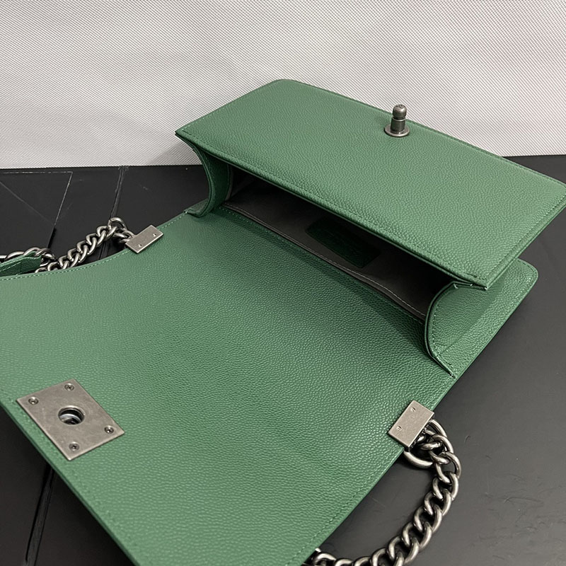 最高級シャネルスーパーコピー シャネルバッグコピー ショルダーバッグ レディース 人気 ブランド グリーン A67086 キャビアスキン ガンメタリック金具 2411192 - 画像 (4)